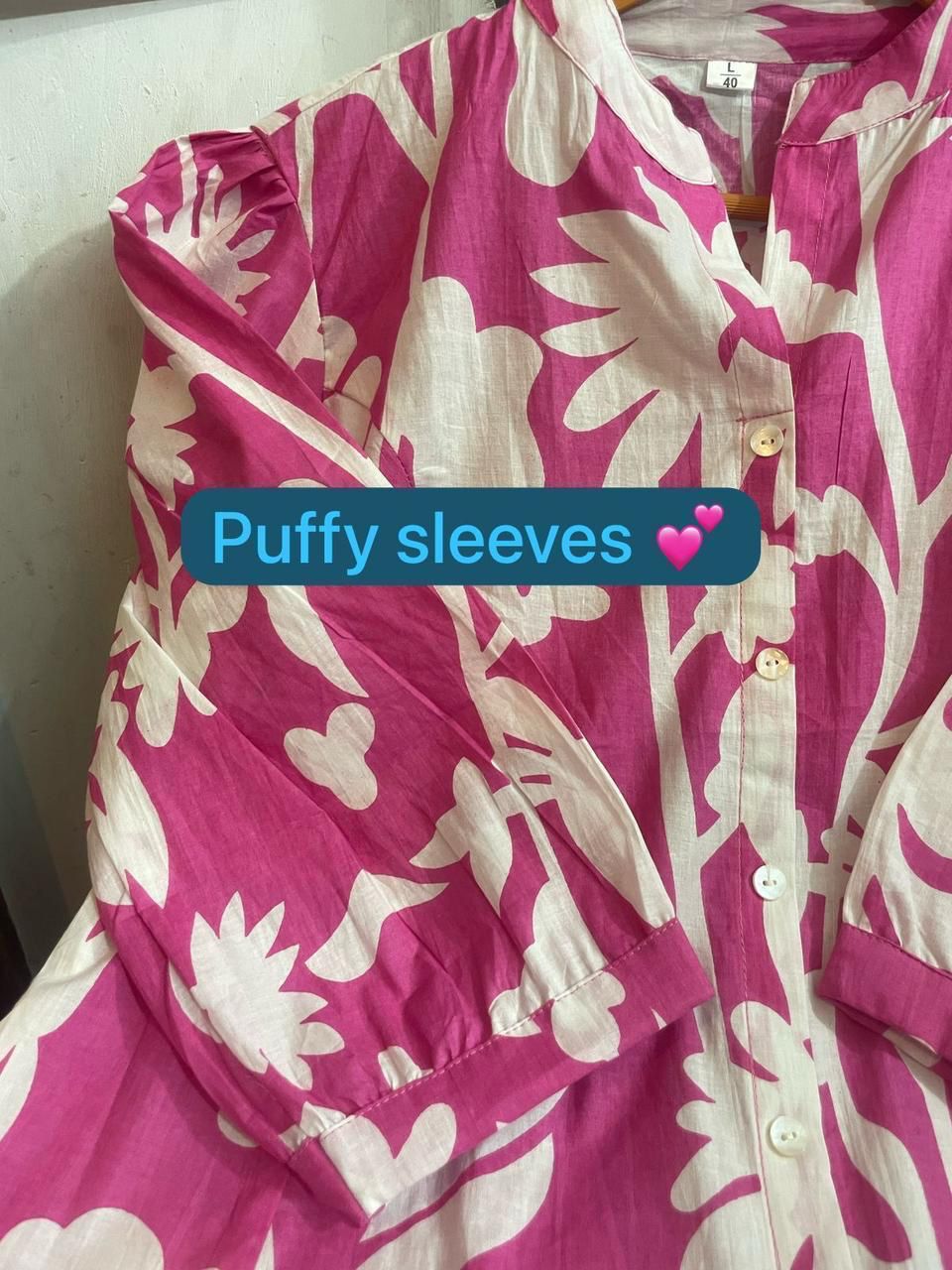 It is decorated with beautiful buttons and amazing floral prints.(WACD135)