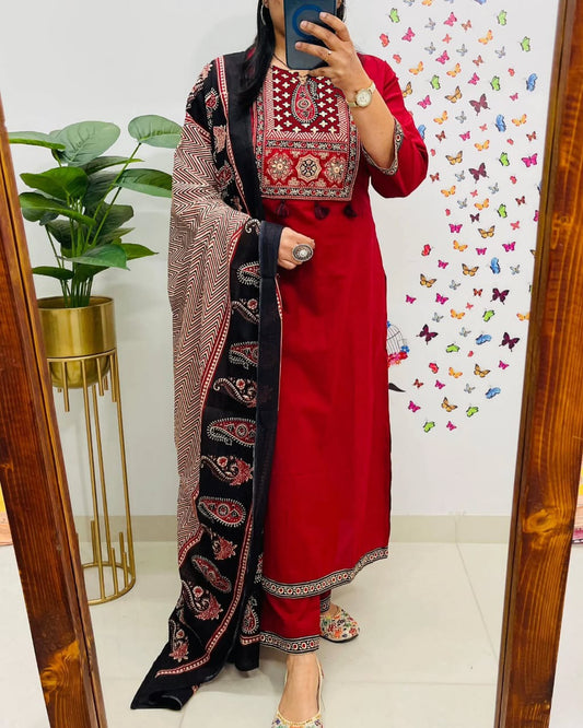 🌹🌹Pure fine Cotton fabric &nbsp; Kurti with Pant with cotton 100-100 Dupatta🌹🌹 (WARED486)