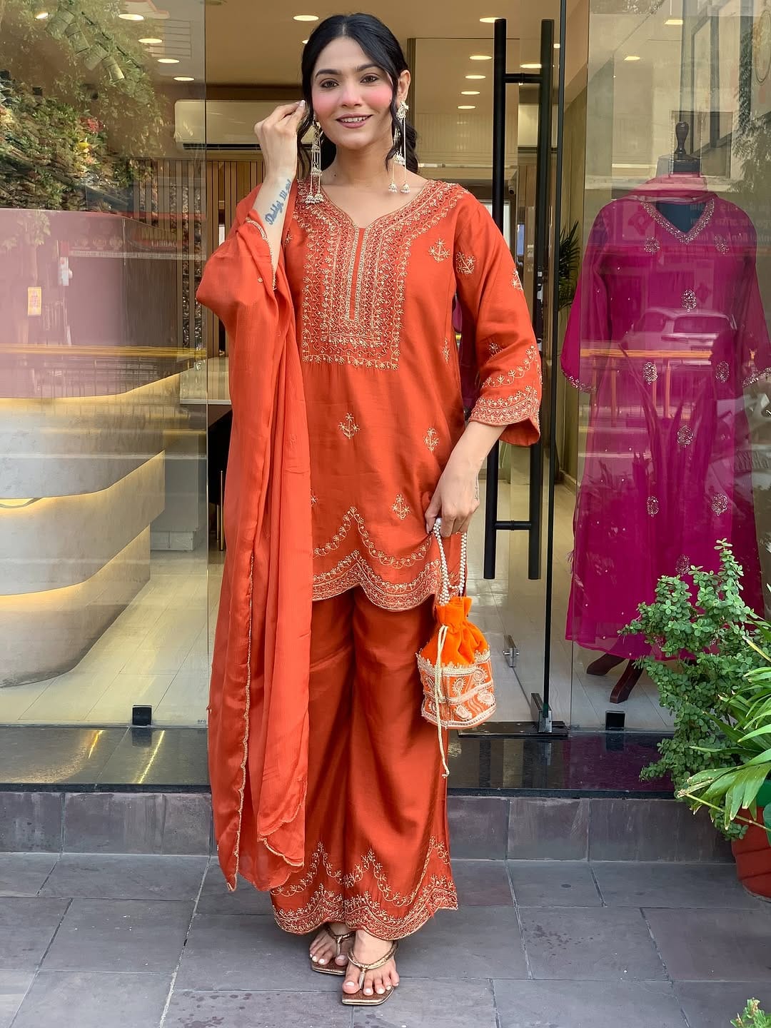 🪄 Pure Roman Silk Fabric Is A Luxurious, Shinning And Breathable Fabric Known for Its Fashion and Comfort. (WARD5996)