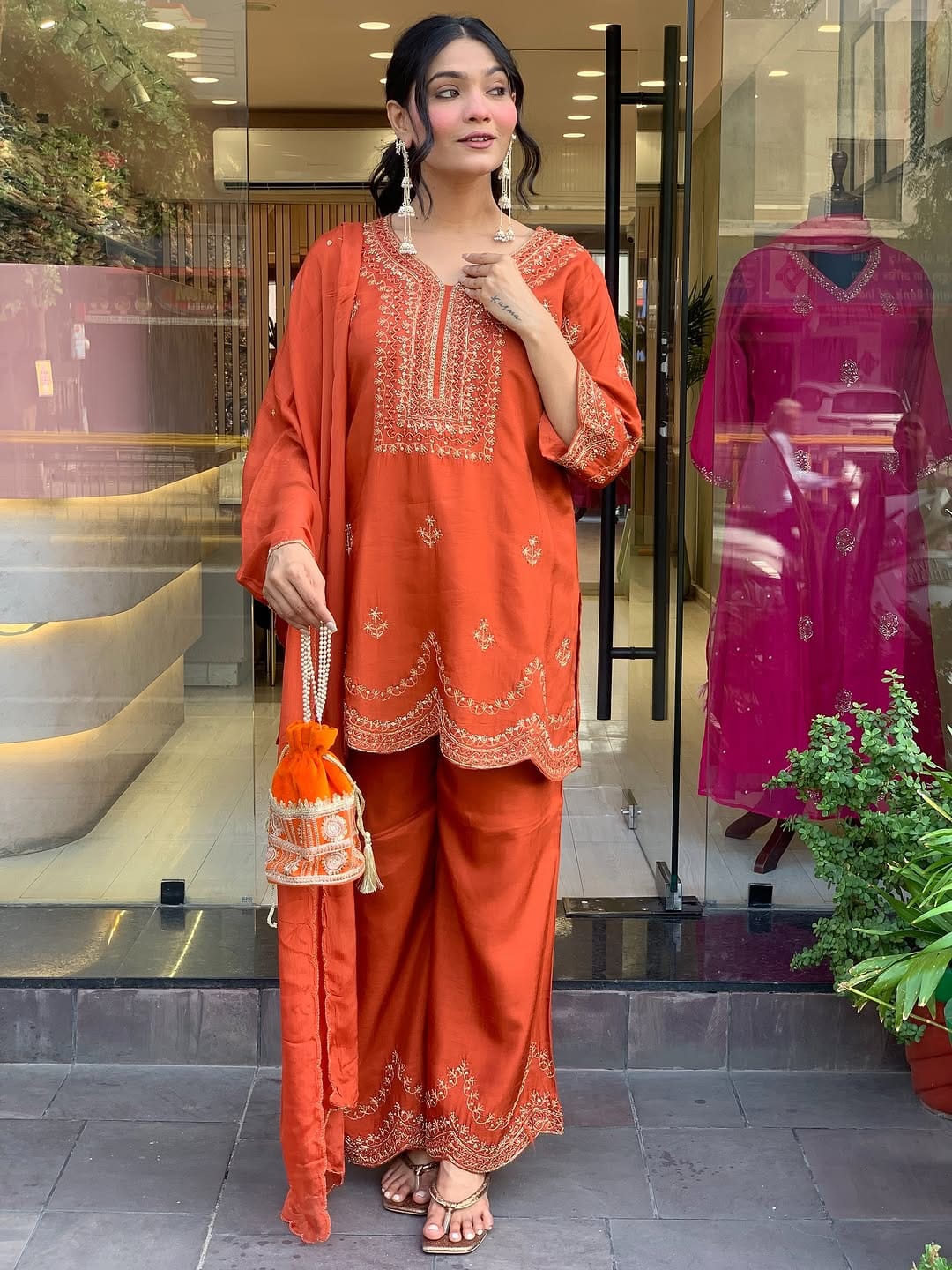 🪄 Pure Roman Silk Fabric Is A Luxurious, Shinning And Breathable Fabric Known for Its Fashion and Comfort. (WARD5996)