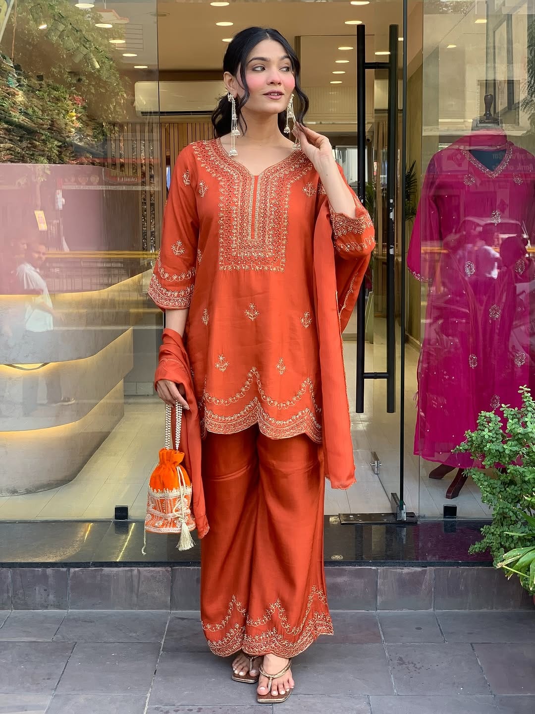🪄 Pure Roman Silk Fabric Is A Luxurious, Shinning And Breathable Fabric Known for Its Fashion and Comfort. (WARD5996)