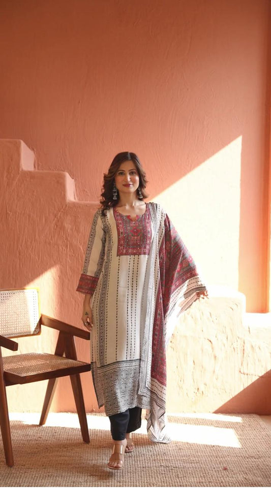 🔖 The Legacy of Mahee Jaipur Now Available At Prayosha Creation (WAAN01)