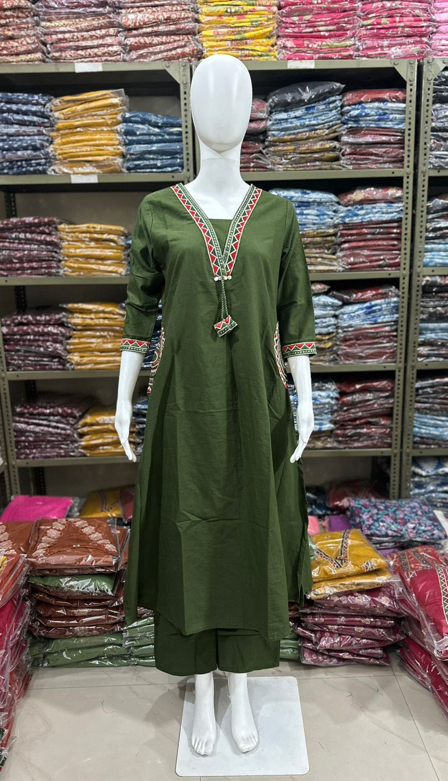 🌹🌹 fine Cotton flex fabric beautiful embroidery on neck, sleeves, pocket Kurti with plazo with cotton cotton flex🌹🌹 (SWSK03)