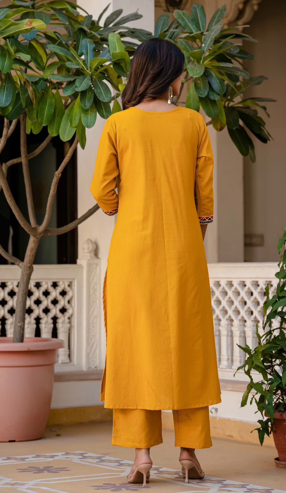 New stylish and affordable beautiful look start a-line set with beautiful elephant print and fabric pure Cotton💃💃 (SWSK05)