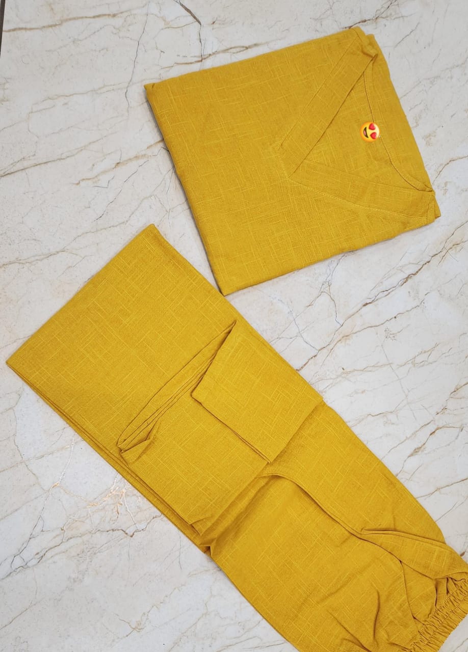 Upgrade your office wear wardrobe with this classy yet chic monochrome pant-set for all day comfort and trendy look🌸🌸 (SWSK12)