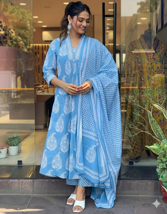 New stylish and affordable beautiful look a-line cut set with beautiful print and fabric pure Cotton💃💃 (SWSK18)