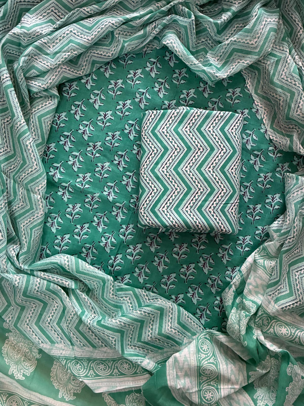 ELEGANT HAND BLOCK PRINT COTTON SUIT SET WITH MULMUL DUPATTA(WACOTMU13)