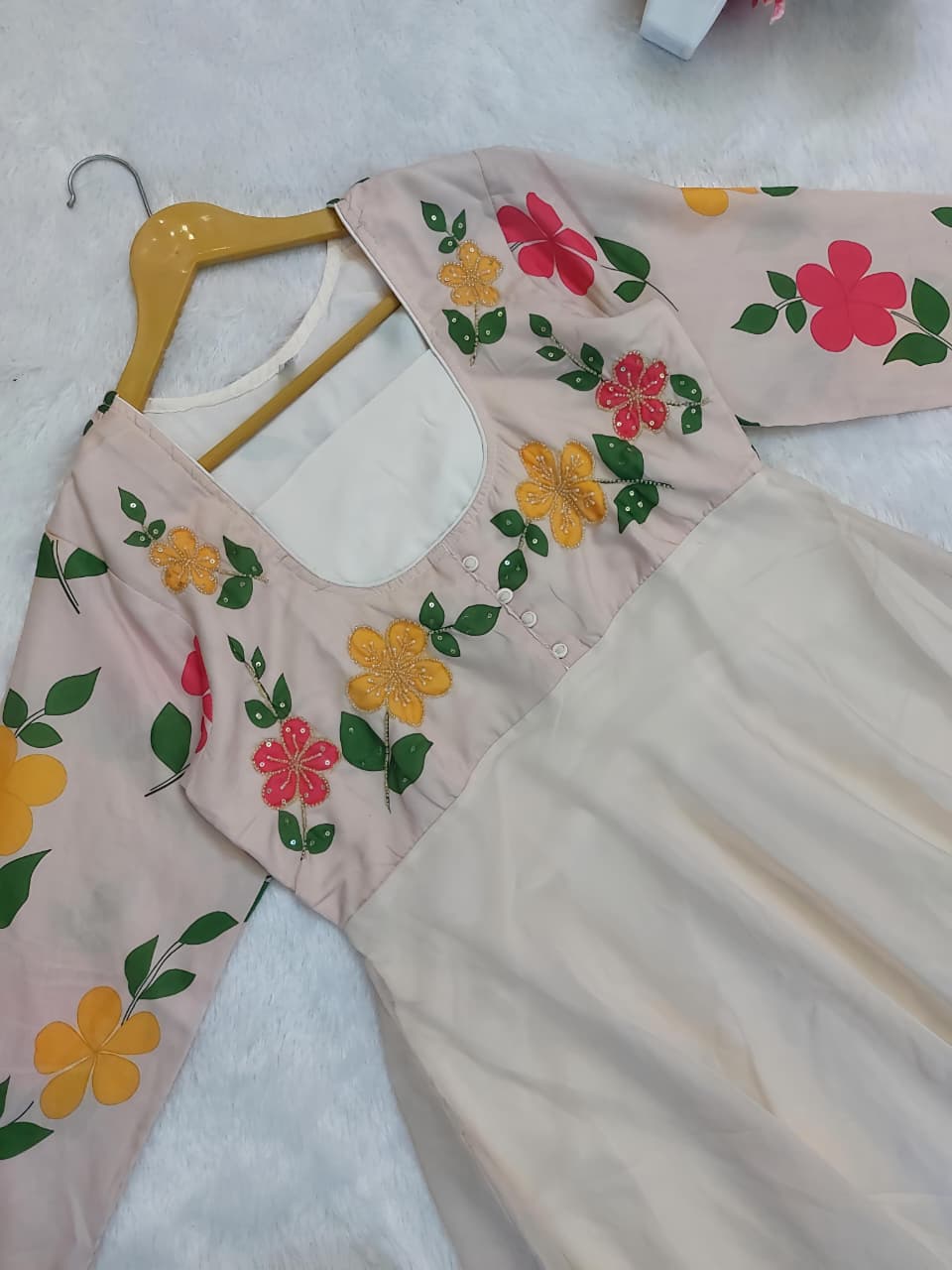 **Ivory Blossom Grace Anarkali Suit** ✨🌸(RRRD34)