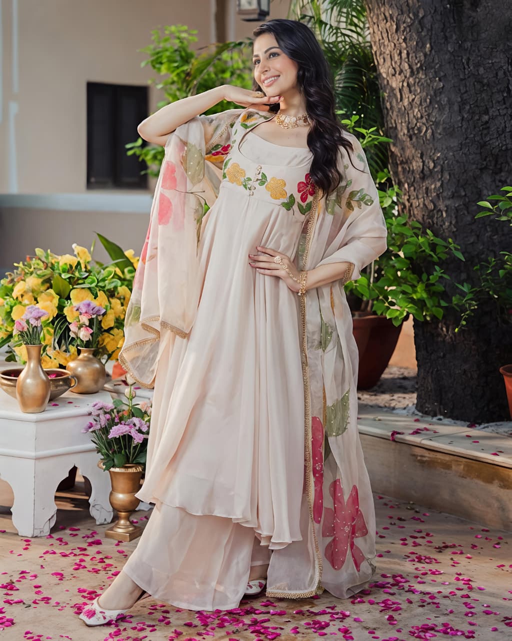 **Ivory Blossom Grace Anarkali Suit** ✨🌸(RRRD34)