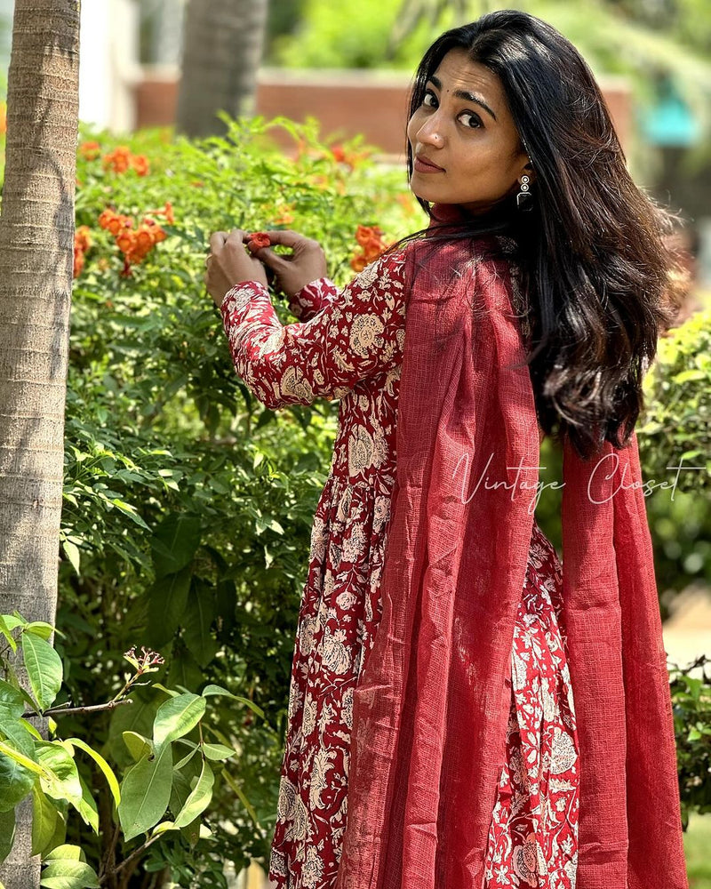 💃 *Beautiful Heavy Anarkali Kurti Pant and Kota doria Dupatta*💃💃💃