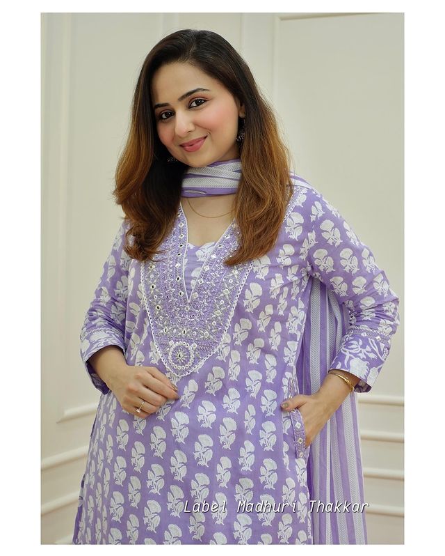 Lavender Embroidery Afghani suit set which is decorated with finest embroidery and motifs. *😍  SWRD75