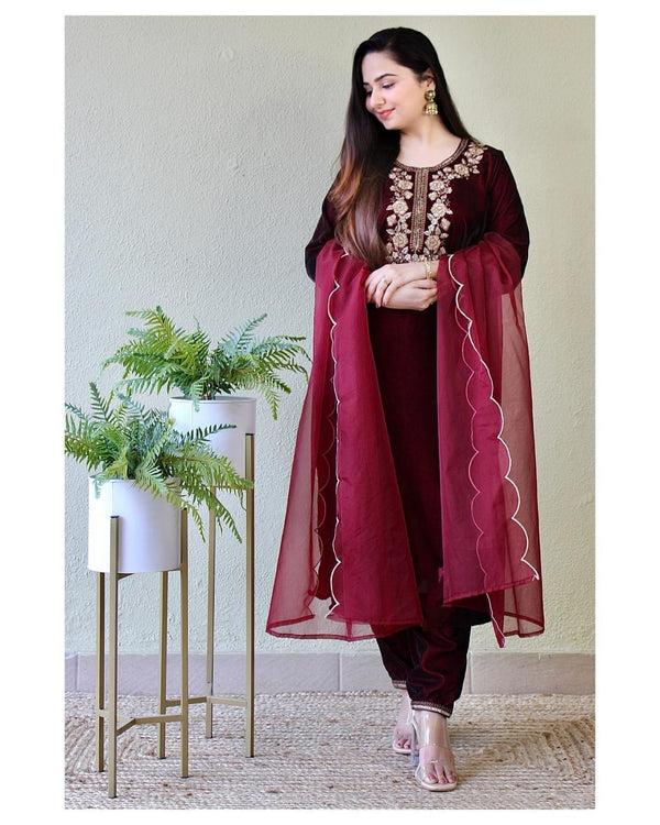 Maroon Velvet Suit Set The all time favorite, velvet pieces are here to stay this winter season.